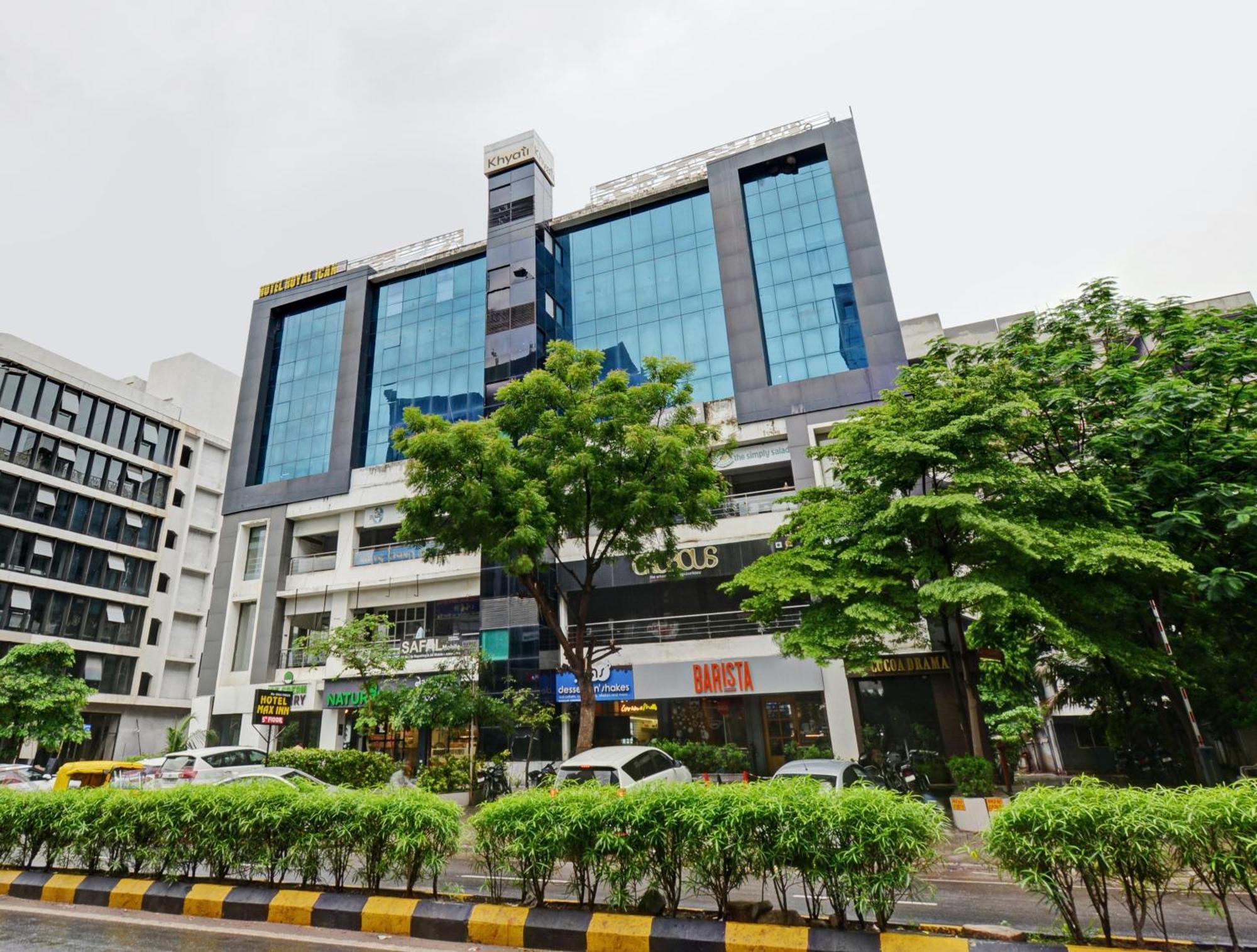 Hotel Royal Ican Sindhubhavan Road Ахмедабад Екстериор снимка